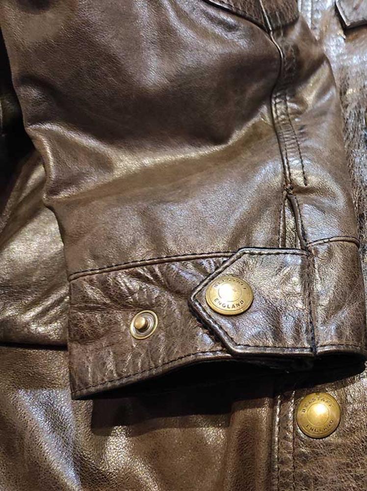 Restauration de blouson en cuir Tourcoing