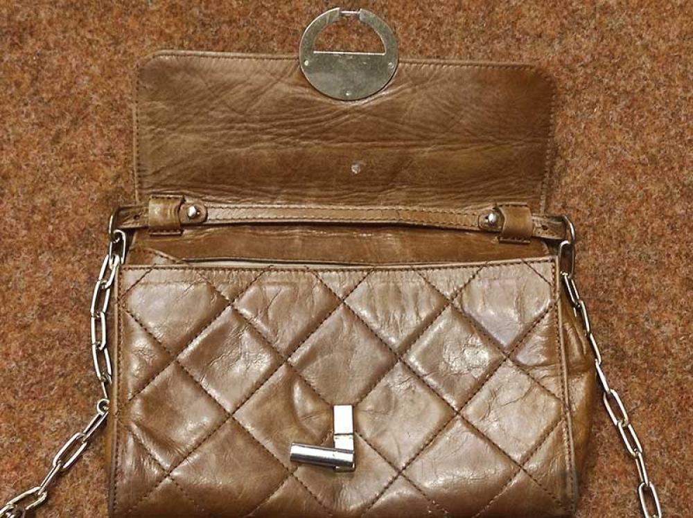 Restauration sac en cuir Vanessa Bruno avant