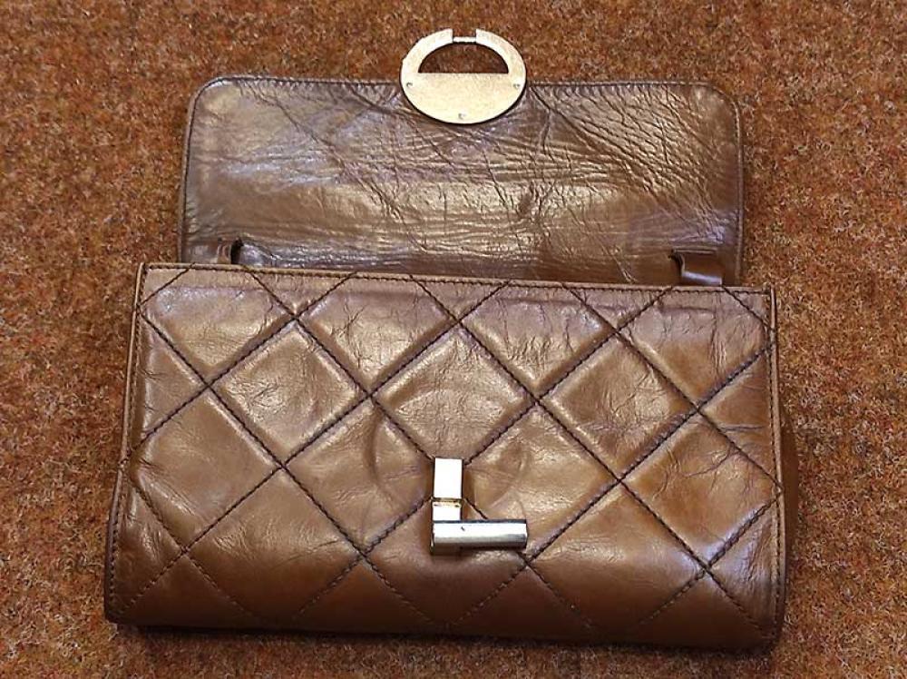 Restauration sac en cuir Vanessa Bruno après