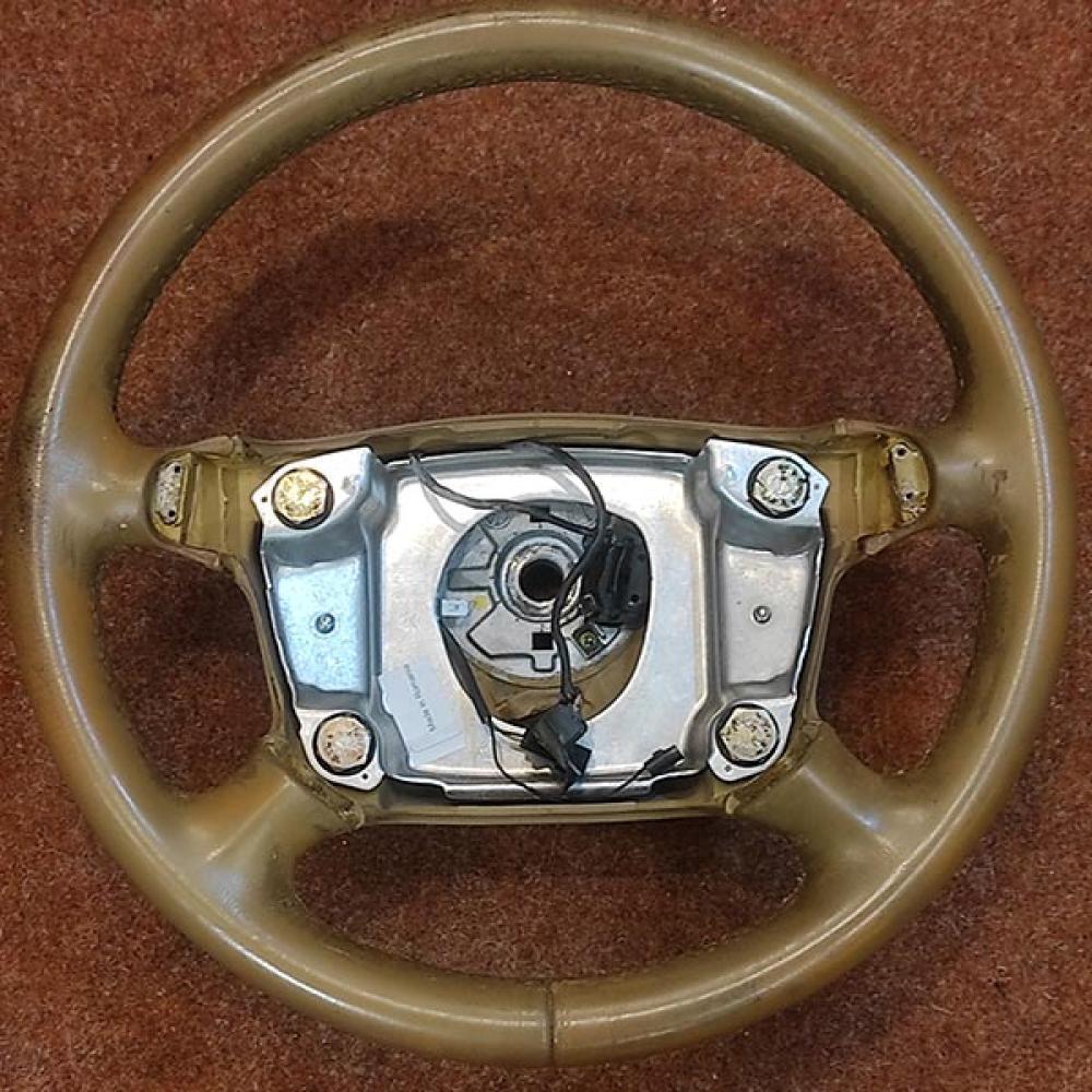 Recoloration volant en cuir Porsche 911 996 avant